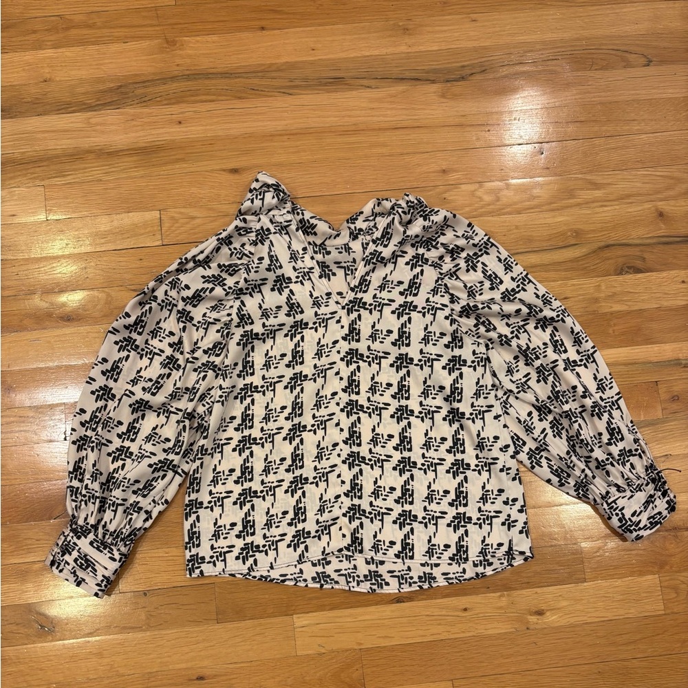 Zara Women’s Chic Black and White Patterned Blouse Size S